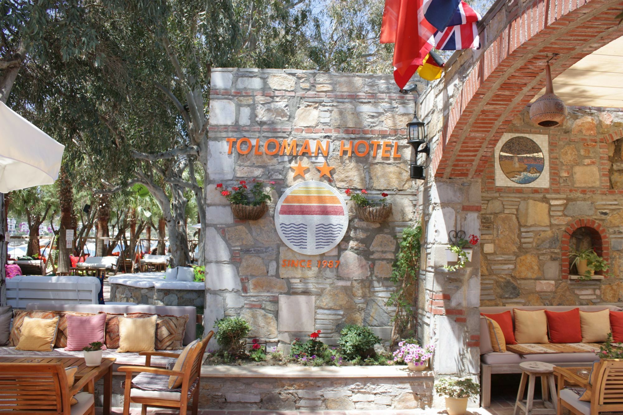 Toloman Hotel Bitez Beach Exterior photo